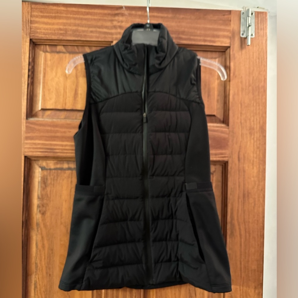 Lululemon Women’s Down Vest -Size 6 - Color Black - WORN ONLY ONCE